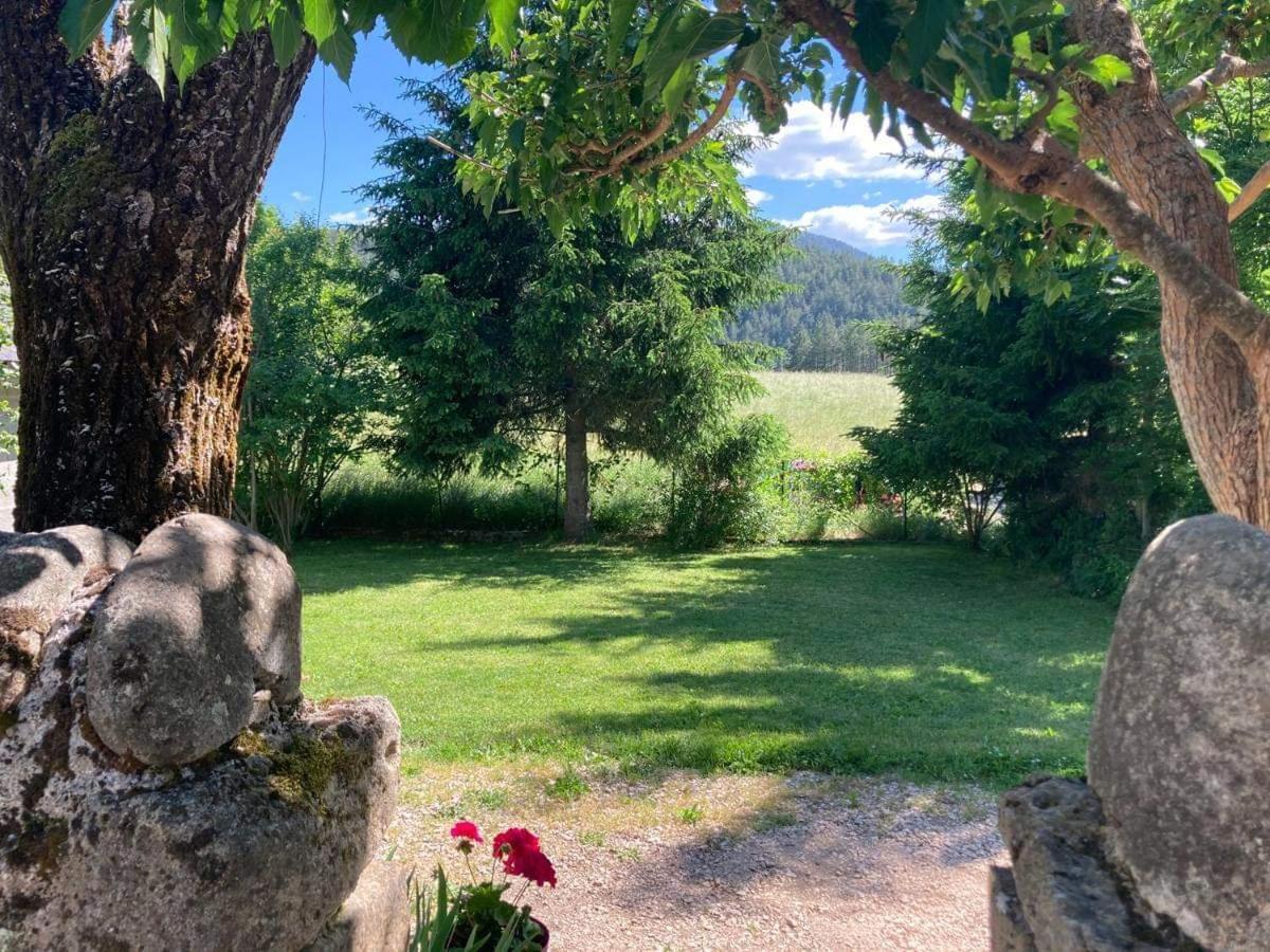 Gite L'Hirondelle Meyrueis Bagian luar foto